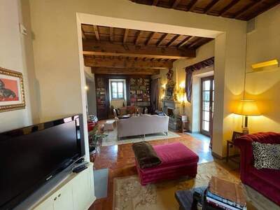 Haus mit Garten kaufen in 590152 Carmignano (Bild 5)