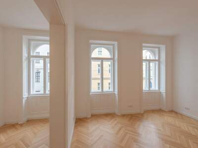 Altbauwohnung mit Balkon kaufen in 1050 Wien
