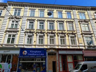 Altbauwohnung kaufen in 1070 Wien (Bild 2)