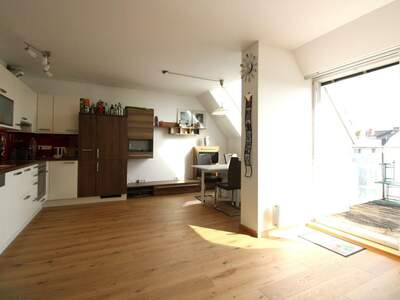 Wohnung mit Balkon kaufen in 1140 Wien (Bild 2)