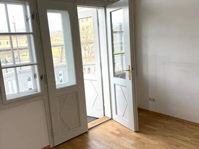 Altbauwohnung mit Balkon mieten in 8600 Bruck an der Mur (Bild 2)