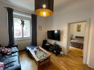 Altbauwohnung kaufen in 8020 Graz (Bild 2)