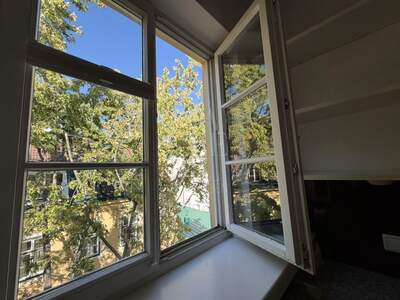 Altbauwohnung mit Balkon mieten in 1080 Wien (Bild 5)