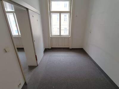 Altbauwohnung kaufen in 1090 Wien (Bild 5)