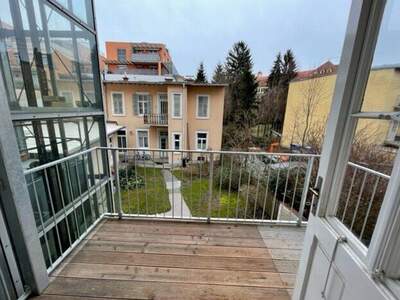 Altbauwohnung mit Balkon mieten in 8010 Graz (Bild 1)