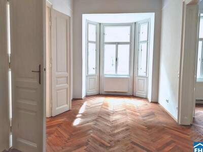 Altbauwohnung mit Balkon kaufen in 1040 Wien