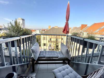 Altbauwohnung mit Balkon kaufen in 8010 Graz (Bild 2)