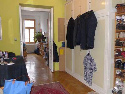 Altbauwohnung mit Balkon kaufen in 1190 Wien (Bild 2)