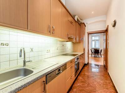 Altbauwohnung kaufen in 1160 Wien (Bild 3)