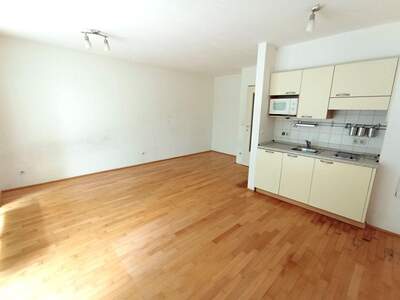 Wohnung mit Balkon mieten in 1080 Wien (Bild 4)