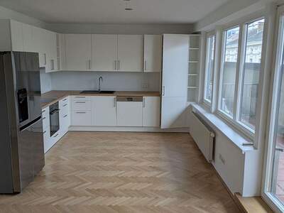 Wohnung mit Balkon mieten in 1040 Wien