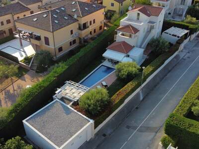 Haus mit Garten kaufen in 52466 Novigrad (Bild 1)
