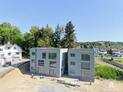 Wohnung mit Balkon kaufen in 8075 Hart