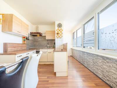 Etagenwohnung kaufen in 5111 Bürmoos