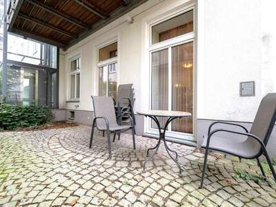 Altbauwohnung mit Balkon kaufen in 1070 Wien (Bild 2)