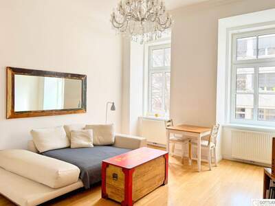 Altbauwohnung kaufen in 1080 Wien