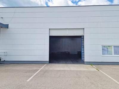 Halle / Lager / Produktion mieten in 5071 Wals