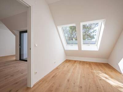 Altbauwohnung mit Balkon kaufen in 1050 Wien (Bild 2)