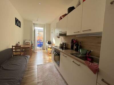 Altbauwohnung mit Balkon mieten in 8020 Graz (Bild 1)