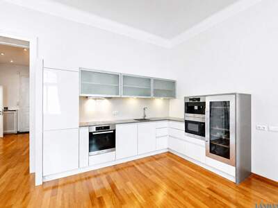 Altbauwohnung kaufen in 1010 Wien (Bild 3)