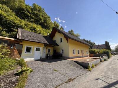 Mehrfamilienhaus kaufen in 9602 Hohenthurn (Bild 1)