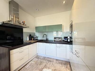 Altbauwohnung mit Balkon kaufen in 9073 Klagenfurt (Bild 3)