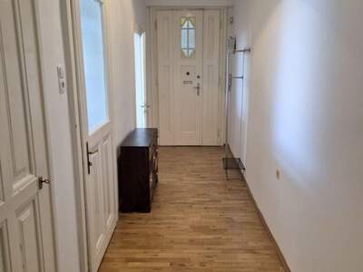 Altbauwohnung mit Balkon mieten in 8010 Graz (Bild 1)