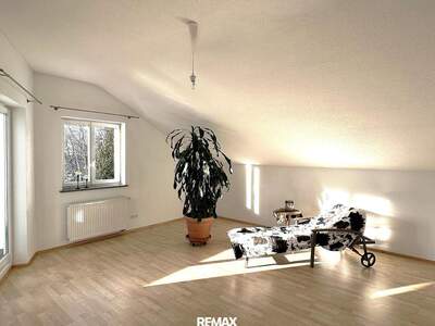 Wohnung mit Balkon mieten in 94110 Wegscheid (Bild 2)