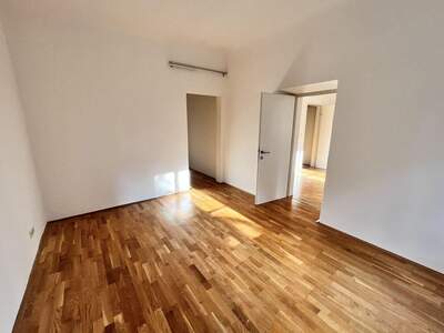 Altbauwohnung kaufen in 8020 Graz (Bild 3)