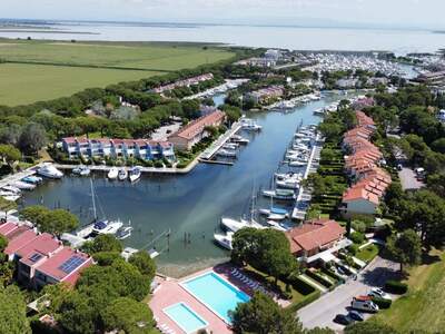 Haus mit Garten kaufen in 33050 Aprilia Marittima (Bild 1)