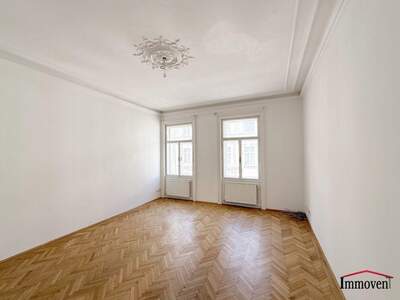 Altbauwohnung mit Balkon mieten in 1010 Wien (Bild 2)