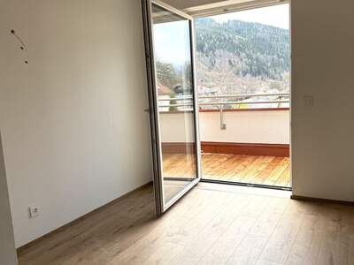 Altbauwohnung mit Balkon mieten in 8680 Mürzzuschlag