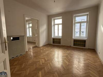 Altbauwohnung mit Balkon kaufen in 1050 Wien