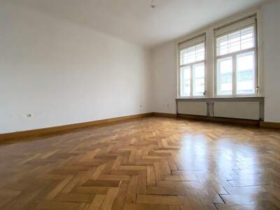 Altbauwohnung mit Balkon mieten in 8010 Graz (Bild 3)