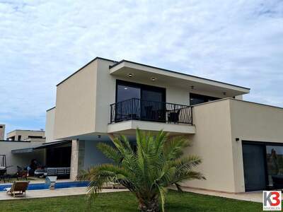 Haus mit Garten kaufen in 52466 Novigrad (Bild 1)