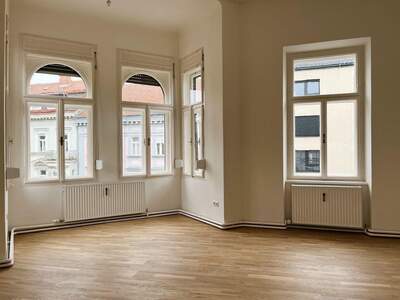 Altbauwohnung mit Balkon mieten in 8010 Graz (Bild 1)