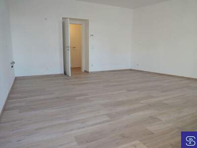 Altbauwohnung mit Balkon mieten in 1200 Wien (Bild 5)