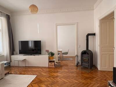 Altbauwohnung kaufen in 1080 Wien