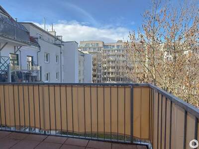 Altbauwohnung mit Balkon kaufen in 1180 Wien (Bild 4)