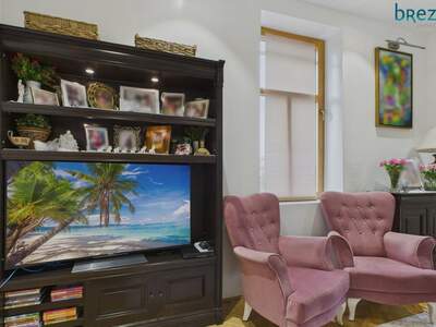 Altbauwohnung kaufen in 1090 Wien (Bild 2)