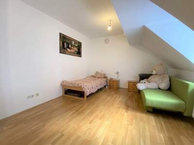 Altbauwohnung mieten in 8010 Graz (Bild 2)