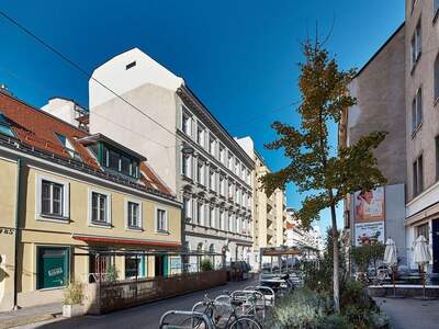 Altbauwohnung kaufen in 1070 Wien (Bild 1)