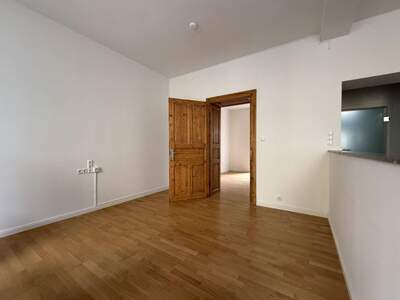 Altbauwohnung mit Balkon mieten in 8020 Graz (Bild 3)