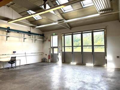 Gewerbeobjekt mieten in 4650 Lambach
