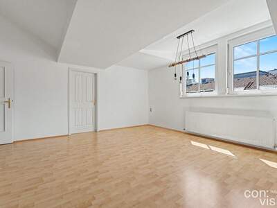 Altbauwohnung mit Balkon kaufen in 6020 Innsbruck (Bild 2)