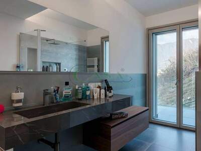 Wohnung mit Balkon kaufen in 20146 Sale Marasino (Bild 5)