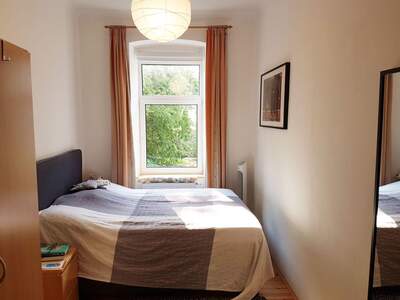 Altbauwohnung mit Balkon mieten in 1160 Wien (Bild 2)