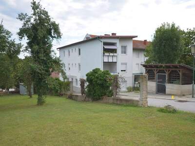 Wohnung mit Balkon kaufen in 7503 Großpetersdorf