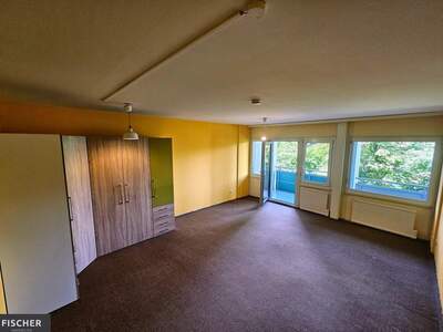 Altbauwohnung mit Balkon kaufen in 9500 Villach (Bild 1)