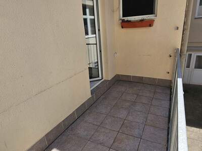 Altbauwohnung mit Balkon mieten in 2500 Baden (Bild 5)